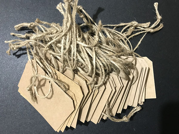 牛皮吊牌穿麻繩